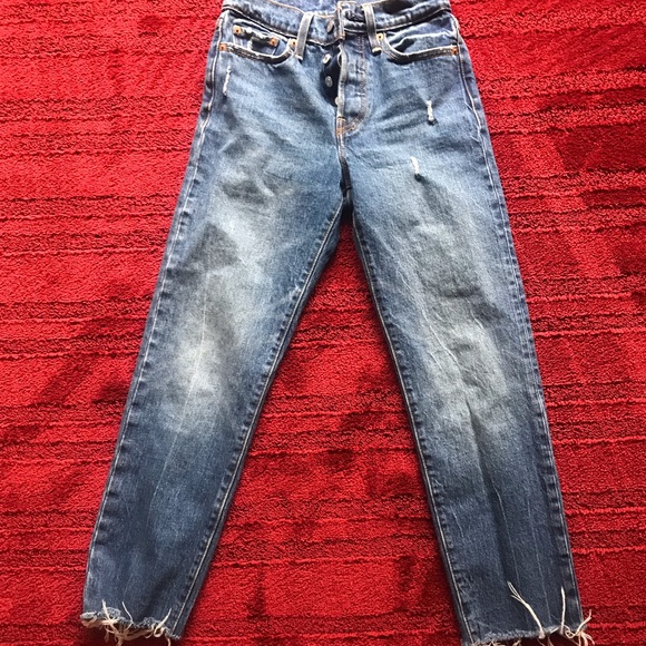 Levi’s Wedgie Fit Straight Jeans - Picture 2 of 6